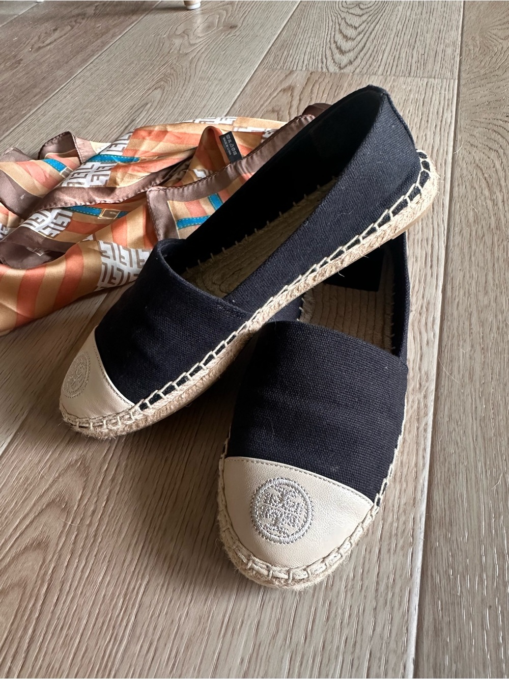 Tory Burch Color Block Espadrilles in Blk & Dulce de Leche w/Box | Size 5